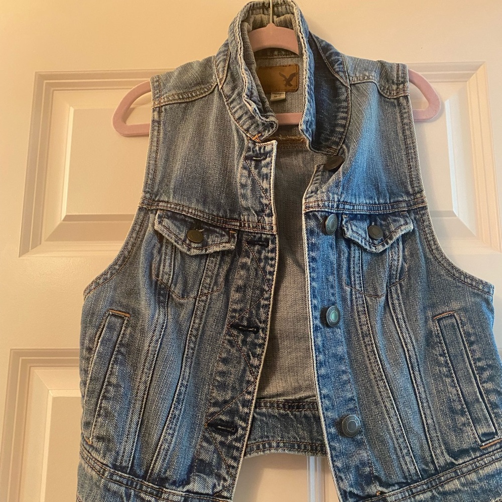 American Eagle XS denim vest